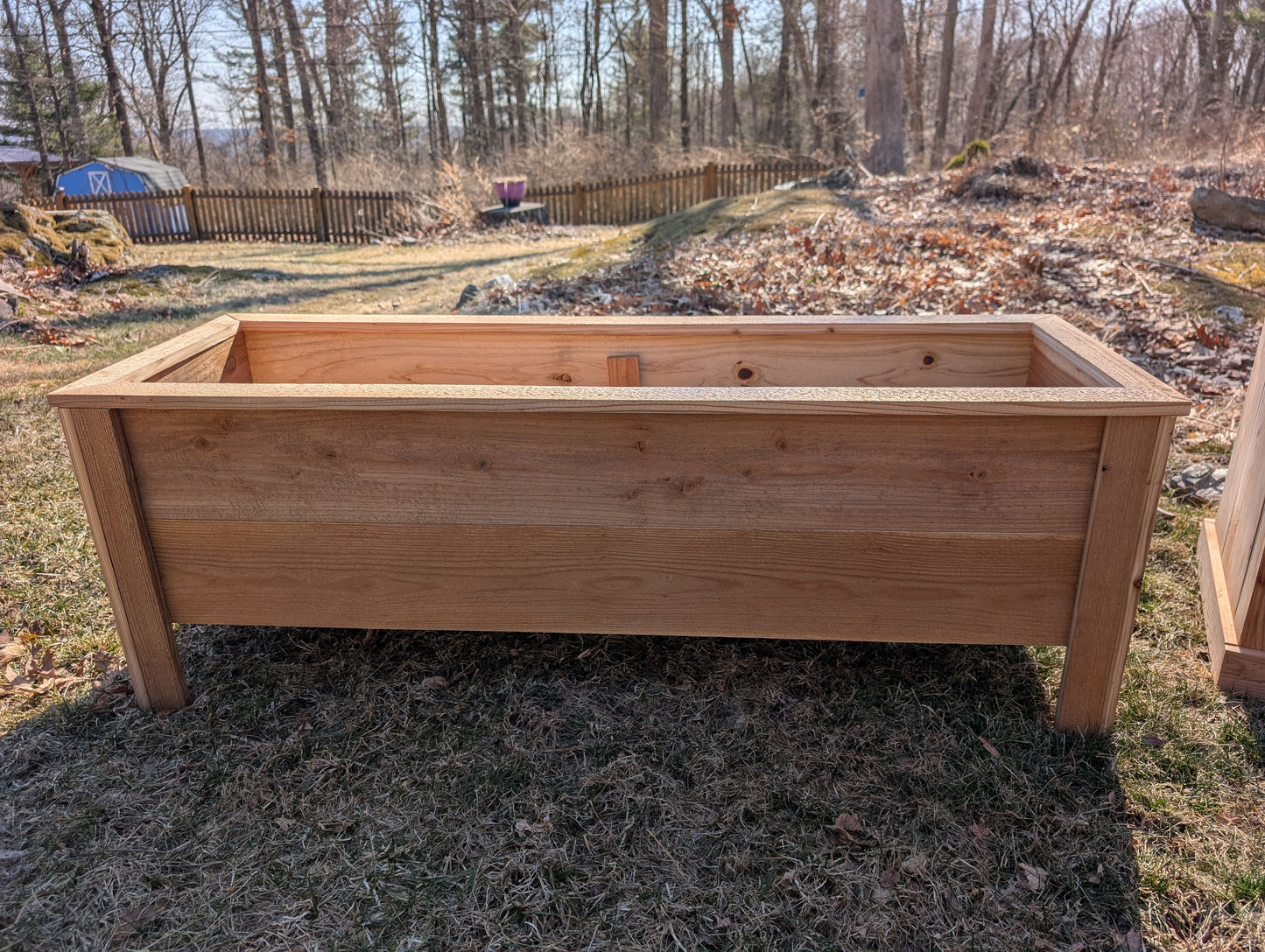Cedar Planter Elevated - Medium 16 in. Tall
