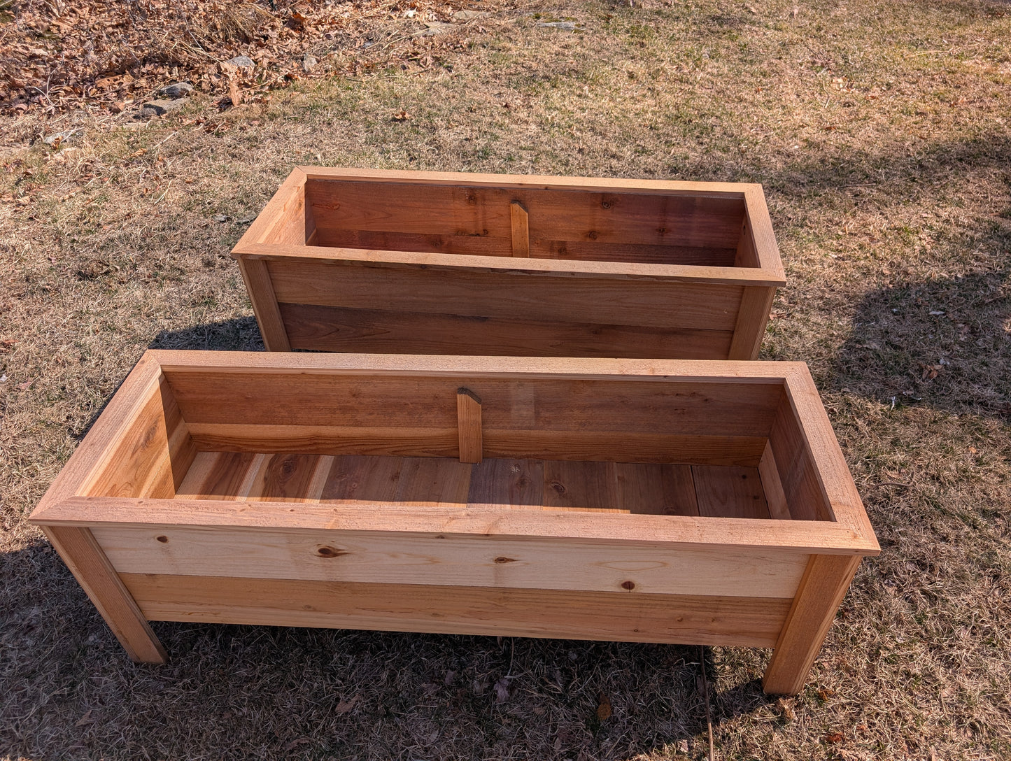 Cedar Planter Elevated - Medium 16 in. Tall