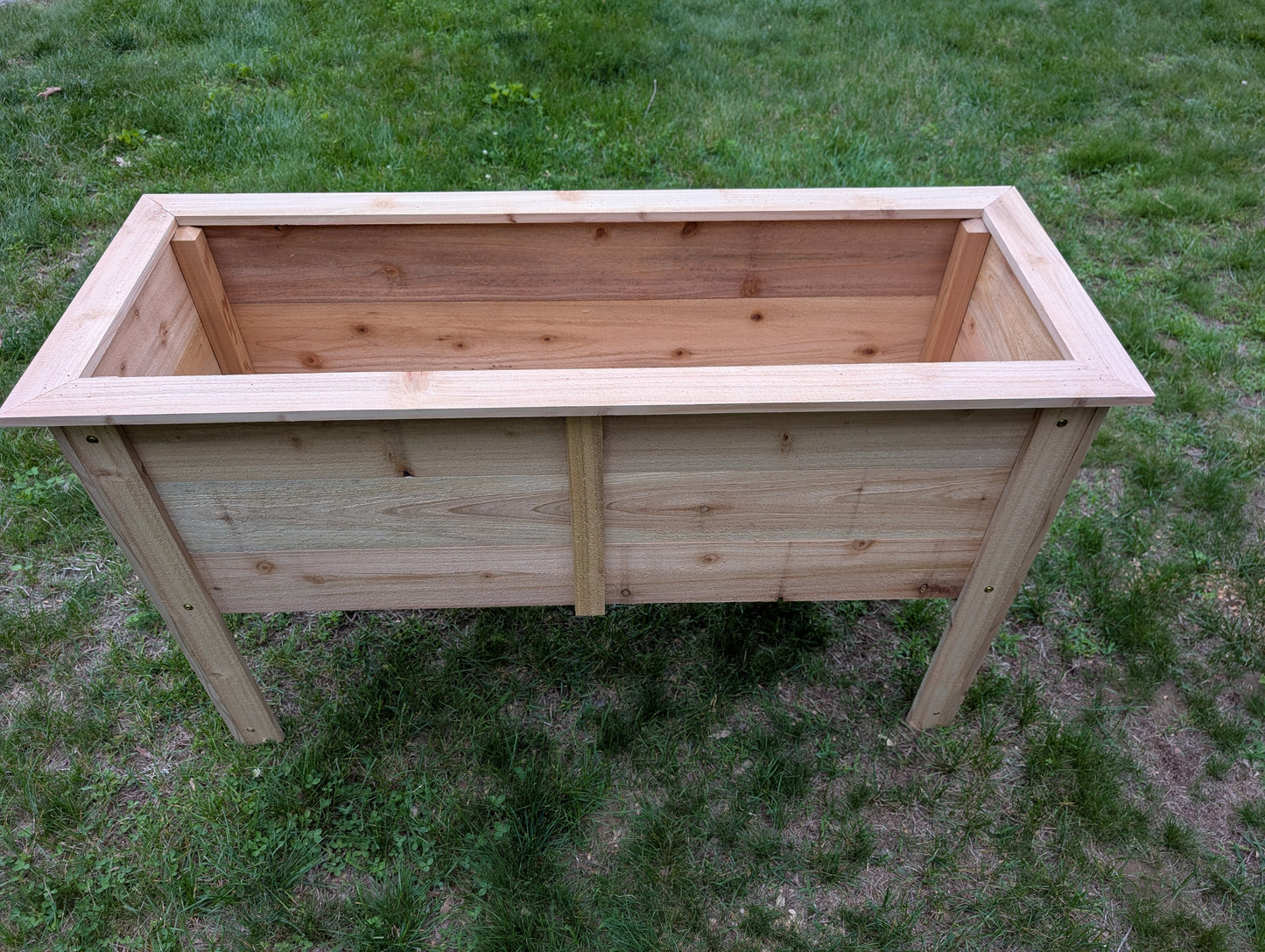 Cedar Planter Elevated - Medium 30 in. Tall