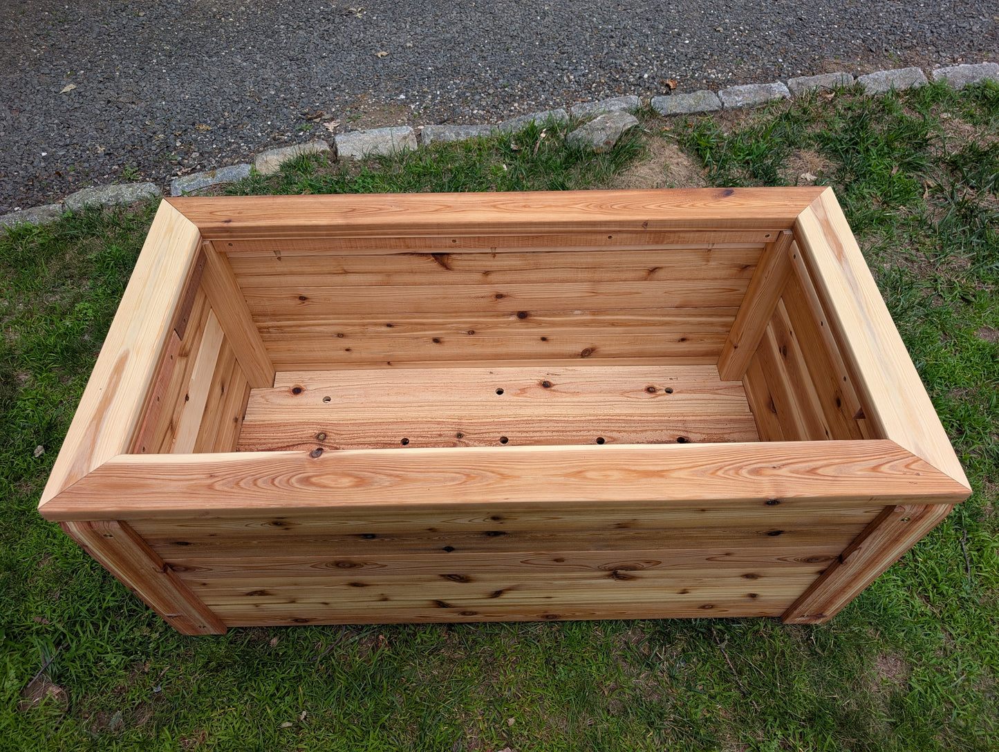 Cedar Planter Elevated - Medium 24 in. Tall