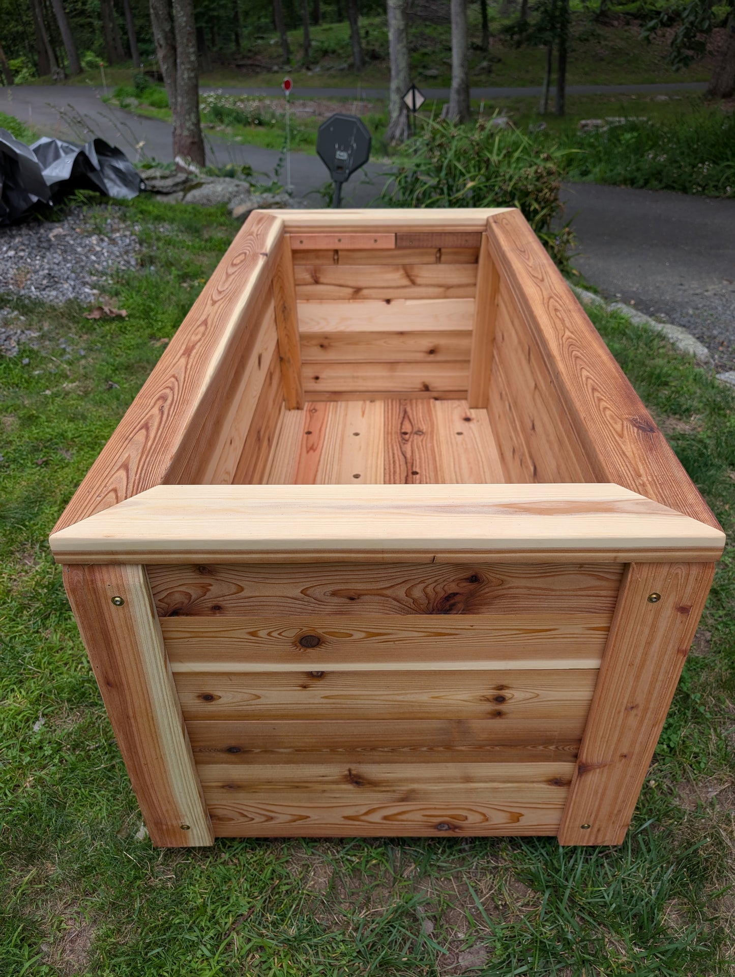 Cedar Planter Elevated - Medium 24 in. Tall