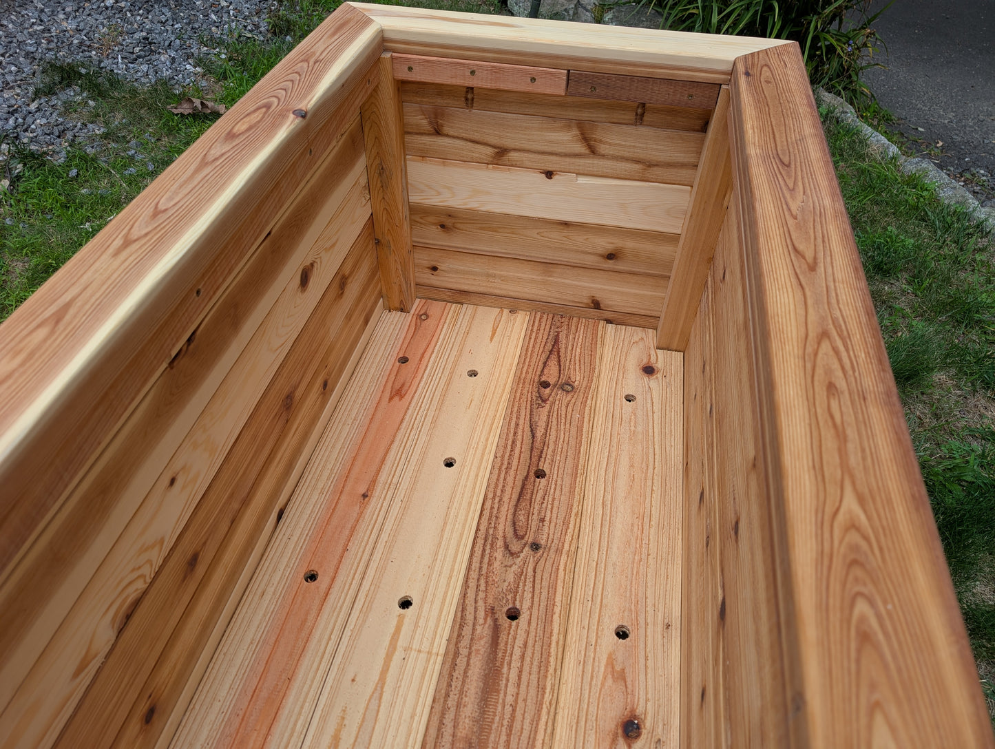 Cedar Planter Elevated - Medium 24 in. Tall